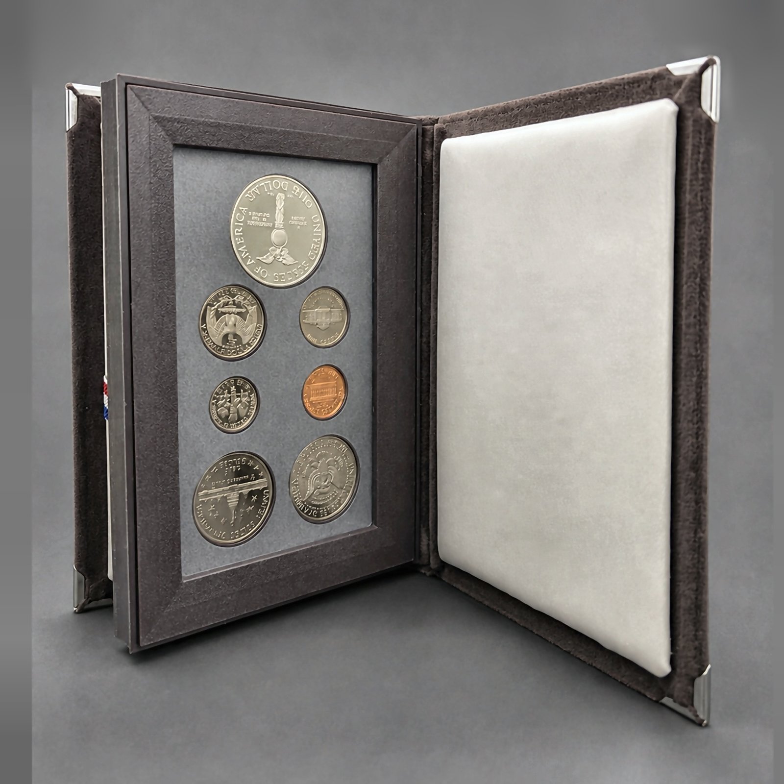 1989 United States Mint Prestige Set - Image 5